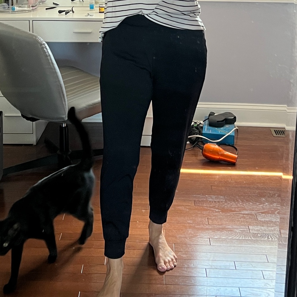 Women’s stretchy joggers
